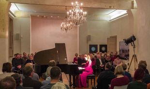 Kummerower Schlosskonzert mit Tatiana Pichkaeva – Klavier und Tango Kummerower Schlosskonzert mit Tatiana Pichkaeva – Klavier und Tango