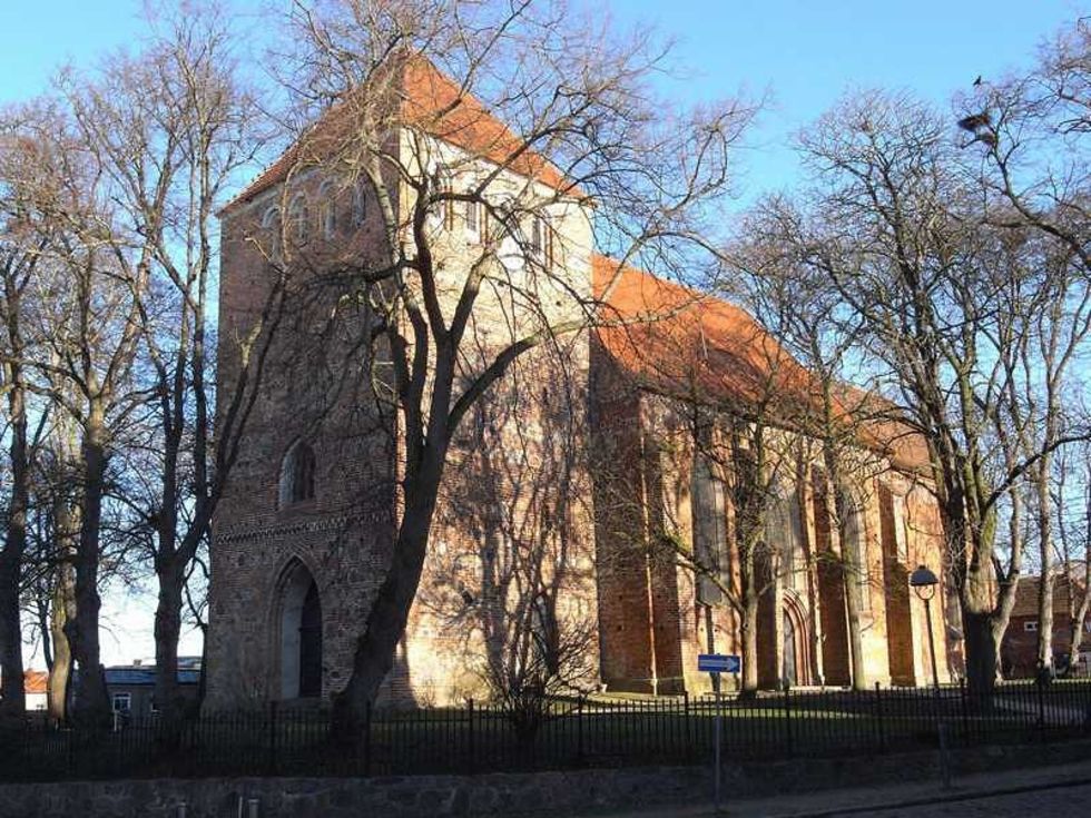 kirche_in_laage