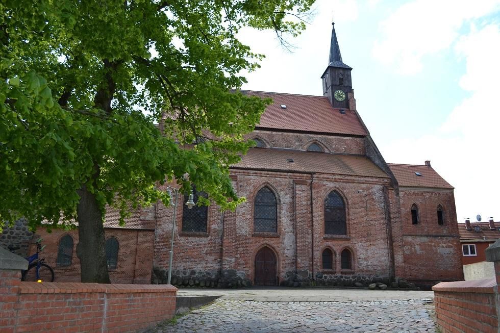 Tessin Kirche