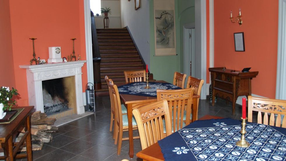 Im gemütlichen Kaminzimmer den Tag beginnen oder ausklingen lassen