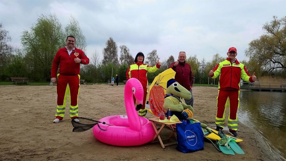 Rettungsschwimmer im NaturBad