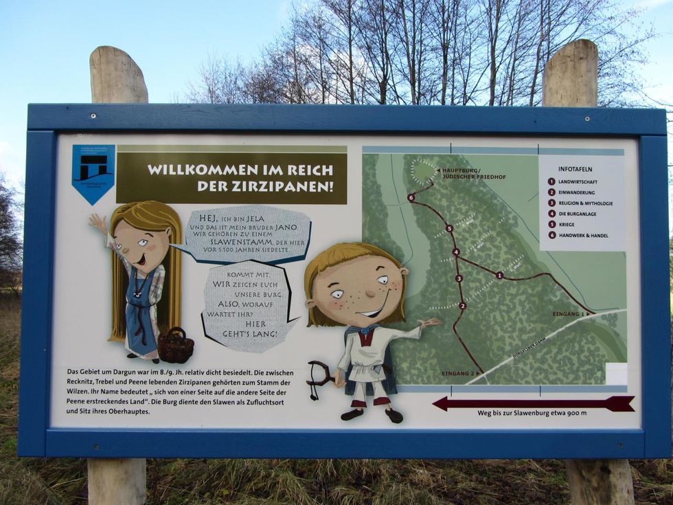 Eingangstafel Slawenpfad